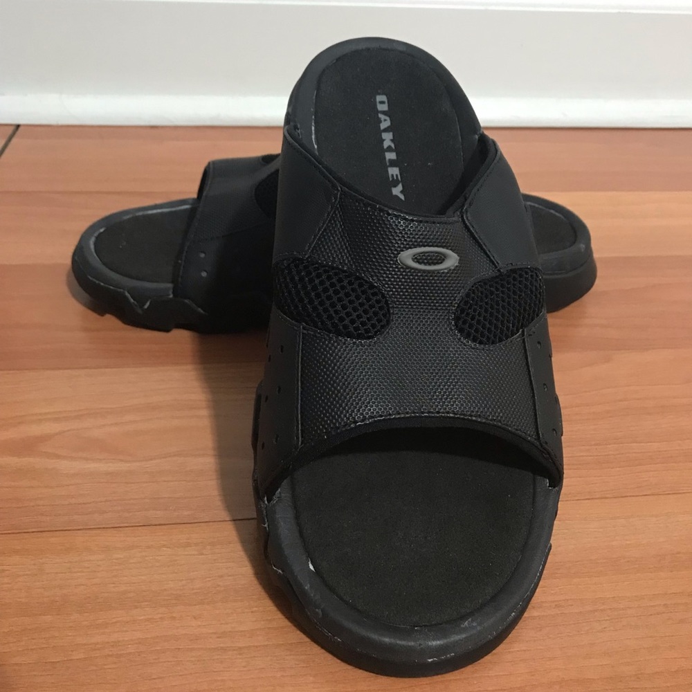 New Oakley Men’s Slide Sandals